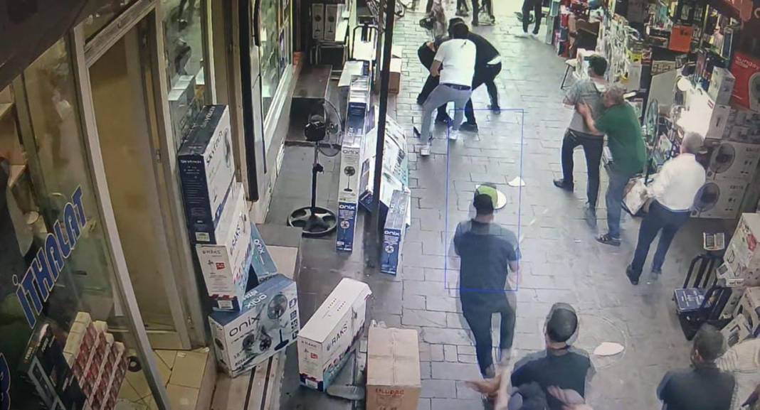 Haraç iddiası ortalığı karıştırdı: Sandalyelerle sopalarla birbirlerine giriştiler! Feci kavgada 7 kişi yaralandı 7